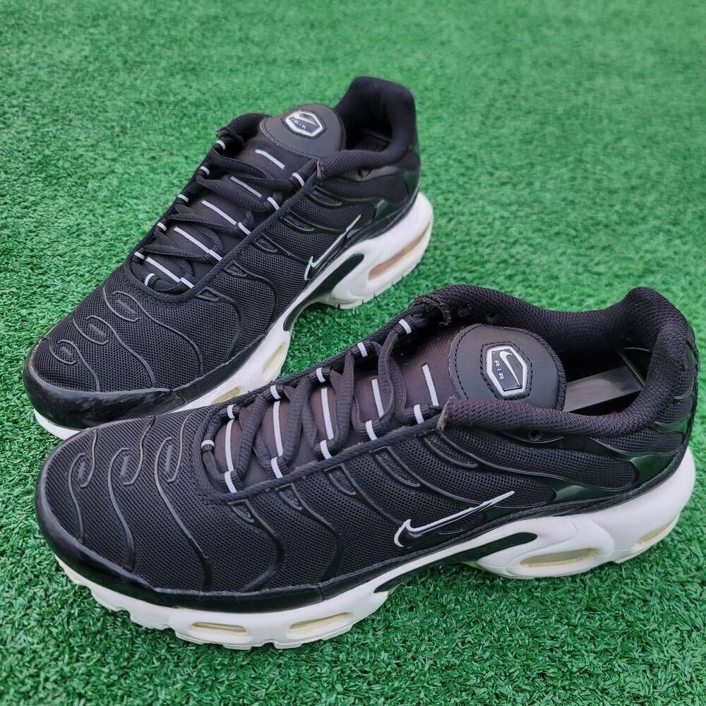 Nike Air Max Plus sneaker - Women's shoes - Size 9 - Picture 2 of 11